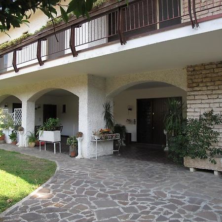 B&B Villa Filotea & Apartment Десенцано дел Гарда Екстериор снимка