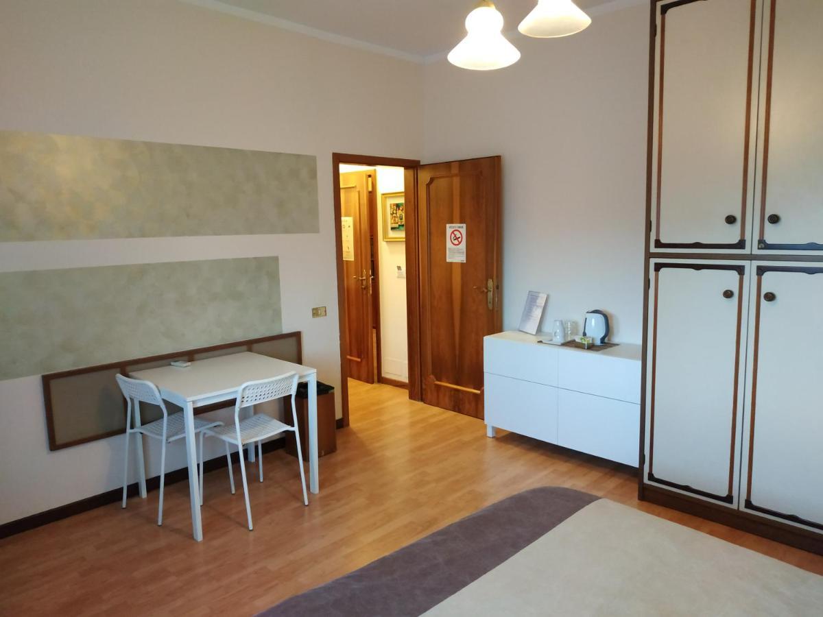 B&B Villa Filotea & Apartment Десенцано дел Гарда Екстериор снимка